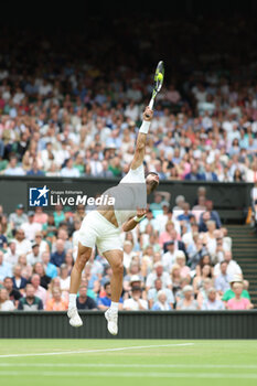 2023-07-08 - Carlos Alcaraz during the 2023 Wimbledon Championships on July 8, 2023 at All England Lawn Tennis & Croquet Club in Wimbledon, England - TENNIS - WIMBLEDON 2023 - INTERNATIONALS - TENNIS