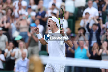 2023-07-08 - Holger Rune during the 2023 Wimbledon Championships on July 8, 2023 at All England Lawn Tennis & Croquet Club in Wimbledon, England - TENNIS - WIMBLEDON 2023 - INTERNATIONALS - TENNIS
