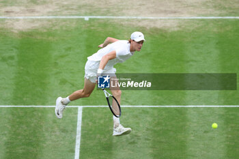 2023-07-11 - Jannik Sinner during the 2023 Wimbledon Championships on July 11, 2023 at All England Lawn Tennis & Croquet Club in Wimbledon, England - TENNIS - WIMBLEDON 2023 - INTERNATIONALS - TENNIS
