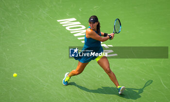 2023-08-09 - Jessica Pegula of the United States in action against Yulia Putintseva of Kazakhstan during the second round of the 2023 Omnium Banque Nationale, WTA 1000 tennis tournament on August 9, 2023 in Montreal, Canada - TENNIS - WTA - OMNIUM BANQUE NATIONALE 2023 - INTERNATIONALS - TENNIS
