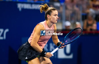 2023-08-09 - Maria Sakkari of Greece in action against Danielle Collins of United States during the second round of the 2023 Omnium Banque Nationale, WTA 1000 tennis tournament on August 9, 2023 in Montreal, Canada - TENNIS - WTA - OMNIUM BANQUE NATIONALE 2023 - INTERNATIONALS - TENNIS