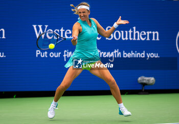 2023-08-15 - Victoria Azarenka of Belarus in action during the first round of the 2023 Western & Southern Open, WTA 1000 tennis tournament on August 15, 2023 in Cincinnati, United States - TENNIS - WTA - WESTERN & SOUTHERN OPEN 2023 - INTERNATIONALS - TENNIS