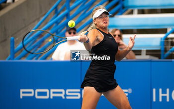 2023-08-15 - Peyton Stearns of the United States in action during the first round of the 2023 Western & Southern Open, WTA 1000 tennis tournament on August 15, 2023 in Cincinnati, United States - TENNIS - WTA - WESTERN & SOUTHERN OPEN 2023 - INTERNATIONALS - TENNIS