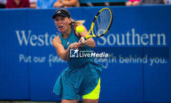 2023-08-15 - Caroline Wozniacki of Denmark in action during the first round of the 2023 Western & Southern Open, WTA 1000 tennis tournament on August 15, 2023 in Cincinnati, United States - TENNIS - WTA - WESTERN & SOUTHERN OPEN 2023 - INTERNATIONALS - TENNIS