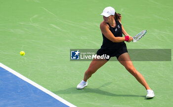 2023-08-17 - Iga Swiatek of Poland in action during the third round of the 2023 Western & Southern Open, WTA 1000 tennis tournament on August 17, 2023 in Cincinnati, United States - TENNIS - WTA - WESTERN & SOUTHERN OPEN 2023 - INTERNATIONALS - TENNIS