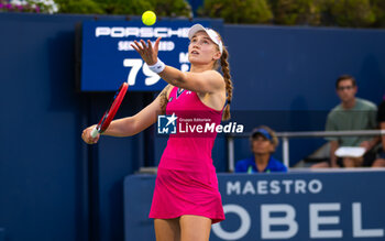 2023-08-16 - Elena Rybakina of Kazakhstan in action during the second round of the 2023 Western & Southern Open, WTA 1000 tennis tournament on August 16, 2023 in Cincinnati, United States - TENNIS - WTA - WESTERN & SOUTHERN OPEN 2023 - INTERNATIONALS - TENNIS