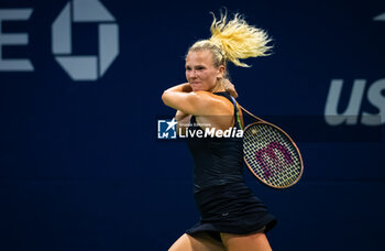 2023-08-28 - Katerina Siniakova of the Czech Republic in action during the first round of the 2023 US Open Tennis Championships, Grand Slam tennis tournament on August 28, 2023 at USTA National Tennis Center in New York, United States - TENNIS - US OPEN 2023 - INTERNATIONALS - TENNIS