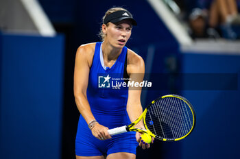 2023-08-28 - Caroline Wozniacki of Denmark in action during the first round of the 2023 US Open Tennis Championships, Grand Slam tennis tournament on August 28, 2023 at USTA National Tennis Center in New York, United States - TENNIS - US OPEN 2023 - INTERNATIONALS - TENNIS