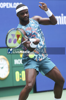 2023-08-28 - Frances Tiafoe of USA in action during day 1 of the 2023 US Open Tennis Championships, Grand Slam tennis tournament on August 28, 2023 at USTA Billie Jean King National Tennis Center in New York, United States - TENNIS - US OPEN 2023 - INTERNATIONALS - TENNIS