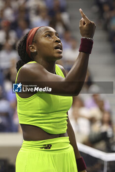 2023-08-28 - Coco Gauff of USA argues with the umpire during day 1 of the 2023 US Open Tennis Championships, Grand Slam tennis tournament on August 28, 2023 at USTA Billie Jean King National Tennis Center in New York, United States - TENNIS - US OPEN 2023 - INTERNATIONALS - TENNIS