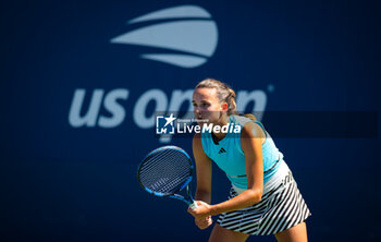 2023-08-31 - Clara Burel of France during the second round of the 2023 US Open Grand Slam tennis tournament - TENNIS - US OPEN 2023 - INTERNATIONALS - TENNIS