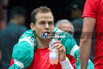 2023-09-14 - Vasek Pospisil (CAN) during break at Davis Cup 2023 Group A match between Leo Borg (SWE) at the Unipol Arena in Bologna on 14/09/23 - DAVIS CUP - CANADA VS SWEDEN - INTERNATIONALS - TENNIS