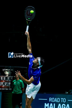 2023-09-15 - Lorenzo Sonego (ITA) serving ball during Davis Cup 2023 Group A match between Nicolas Jarry (CHI) at the Unipol Arena in Bologna on 15/09/23 - 2023 DAVIS CUP - ITALY VS CHILE - INTERNATIONALS - TENNIS