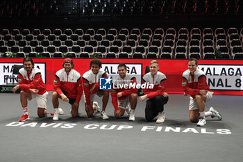 2023-09-16 - The Canada team poses athletic the end of the group A double match of the Davis tennis cup final Canada vs Chile between Alexis Galarneau and Vasek Pospisil (CAN) vs Tomas Barrios Vera and Alejandro Tabilo at Unipol Arena - Bologna, Italy, September 16, 2023 - photo c.b. - 2023 DAVIS CUP - CANADA VS CHILE - INTERNATIONALS - TENNIS