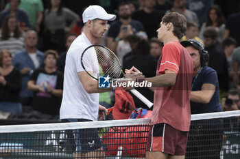 2023-10-30 - Winner Alex De Minaur of Australia (R) shakes hands at the net with Andy Murray of Great Britain during day 1 of the Rolex Paris Masters 2023, ATP Masters 1000 tennis tournament on October 30, 2023 at Accor Arena in Paris, France - TENNIS - ATP - ROLEX PARIS MASTERS 2023 - INTERNATIONALS - TENNIS