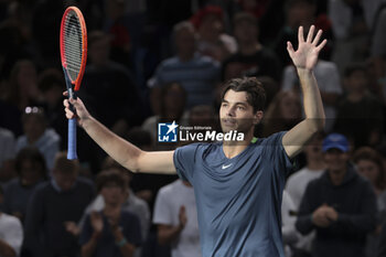 2023-10-30 - Taylor Fritz of USA celebrates his first round victory against Sebastian Baez of Argentina during day 1 of the Rolex Paris Masters 2023, ATP Masters 1000 tennis tournament on October 30, 2023 at Accor Arena in Paris, France - TENNIS - ATP - ROLEX PARIS MASTERS 2023 - INTERNATIONALS - TENNIS