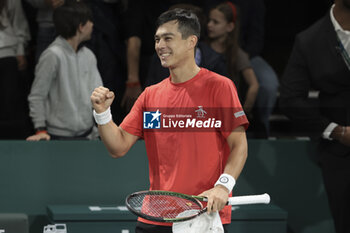 2023-10-31 - Mackenzie McDonald of USA celebrates his victory against J.J. Wolf of USA during day 2 of the Rolex Paris Masters 2023, ATP Masters 1000 tennis tournament on October 31, 2023 at Accor Arena in Paris, France - TENNIS - ATP - ROLEX PARIS MASTERS 2023 - INTERNATIONALS - TENNIS