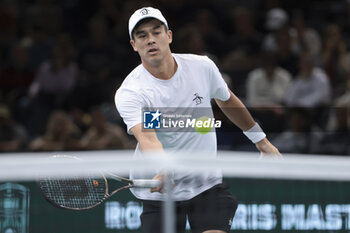 2023-11-02 - Mackenzie Mcdonald of USA during day 3 of the Rolex Paris Masters 2023, ATP Masters 1000 tennis tournament on November 1, 2023 at Accor Arena in Paris, France - TENNIS - ATP - ROLEX PARIS MASTERS 2023 - INTERNATIONALS - TENNIS