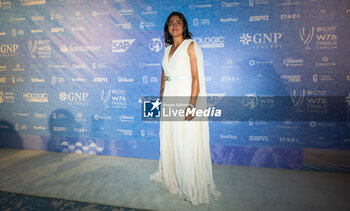2023-10-27 - Ons Jabeur of Tunisia on the purple carpet at the draw gala ahead of the 2023 WTA Finals Cancun, WTA tennis tournament on October 27, 2023 in Cancun, Mexico - TENNIS - WTA FINALS CANCUN 2023 - INTERNATIONALS - TENNIS