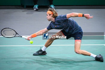 2023-11-04 - Andrey RUBLEV of Russia during the sixth day of the Rolex Paris Masters 2023, ATP Masters 1000 tennis tournament on November 04, 2023 at Accor Arena in Paris, France - TENNIS - ATP - ROLEX PARIS MASTERS 2023 - INTERNATIONALS - TENNIS