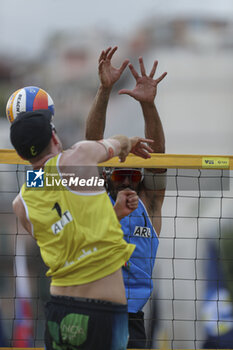 2023-07-02 - Leo Aveiro with a block at the Beach Volley Pro Tour Messina - BEACH VOLLEY PRO TOUR (DAY4) - BEACH VOLLEY - VOLLEYBALL
