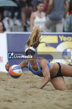 2023-07-02 - Andrea Lorenzova with a big save in the final for the 3rd and 4th place of the Beach Volley Pro Tour Messina - BEACH VOLLEY PRO TOUR (DAY4) - BEACH VOLLEY - VOLLEYBALL