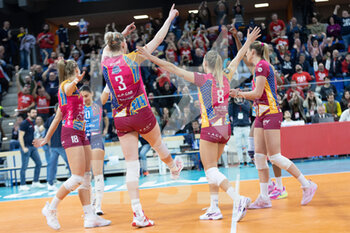 2023-02-08 - Players of Vero Volley Milano celebrate after scoring a match point - VERO VOLLEY MILANO VS VOLERO LE CANNET - CHAMPIONS LEAGUE WOMEN - VOLLEYBALL