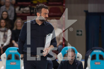 2023-02-15 - Head Coach Stefano Lavarini (Igor Novara)	 - IGOR GORGONZOLA NOVARA VS VAKIFBANK ISTANBUL - CHAMPIONS LEAGUE WOMEN - VOLLEYBALL