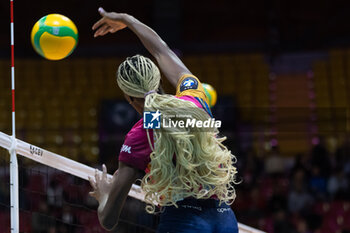 2023-12-06 - Paola Egonu (Allianz VV Milano) during CEV Champions League Women 2024 match between Allianz VV Milano and Mulhouse Alsace at Opiquad Arena, Monza, Italy on December 6, 2023 - ALLIANZ VV MILANO VS VOLLEY MULHOUSE ALSACE - CHAMPIONS LEAGUE WOMEN - VOLLEYBALL