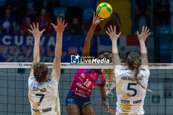 2023-12-06 - Spike of Paola Egonu (Allianz VV Milano) during CEV Champions League Women 2024 match between Allianz VV Milano and Mulhouse Alsace at Opiquad Arena, Monza, Italy on December 6, 2023 - ALLIANZ VV MILANO VS VOLLEY MULHOUSE ALSACE - CHAMPIONS LEAGUE WOMEN - VOLLEYBALL