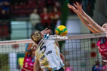2023-12-06 - Spike of Silke Van Avermaet (Mulhouse Alsace) during CEV Champions League Women 2024 match between Allianz VV Milano and Mulhouse Alsace at Opiquad Arena, Monza, Italy on December 6, 2023 - ALLIANZ VV MILANO VS VOLLEY MULHOUSE ALSACE - CHAMPIONS LEAGUE WOMEN - VOLLEYBALL