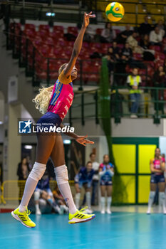 2023-12-06 - Paola Egonu (Allianz VV Milano) at service during CEV Champions League Women 2024 match between Allianz VV Milano and Mulhouse Alsace at Opiquad Arena, Monza, Italy on December 6, 2023 - ALLIANZ VV MILANO VS VOLLEY MULHOUSE ALSACE - CHAMPIONS LEAGUE WOMEN - VOLLEYBALL