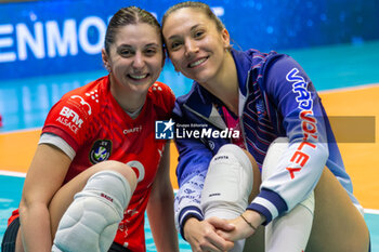 2023-12-06 - Lea Soldner (Mulhouse Alsace) and Helena Cazaute (Allianz VV Milano) - ALLIANZ VV MILANO VS VOLLEY MULHOUSE ALSACE - CHAMPIONS LEAGUE WOMEN - VOLLEYBALL
