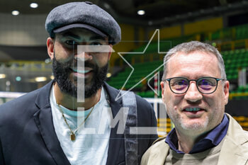 2023-04-27 - Marvin Ngapeth with a Italian journalist Antonio Montefusco during “Dal buio all’oro” book presentation at PalaPanini in Modena (Italy) on 27th of April 2023. Edit by Rizzoli. - BRUNO MOSSA DE REZENDE PRESENTS HIS BOOK 