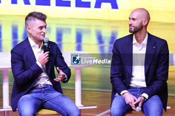 2023-10-19 - Francesco Petrella (Coach Valsa Group Modena Volley) and Alberto Casadei (Sports Director Valsa Group Modena Volley). - PRESENTATION OF THE VALSA GROUP MODENA TEAM - EVENTS - VOLLEYBALL