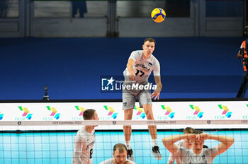 03/09/2023 - Estonia's Tammemaa Timo #17 serve - ESTONIA VS SWITZERLAND - EUROVOLLEY MEN - VOLLEY