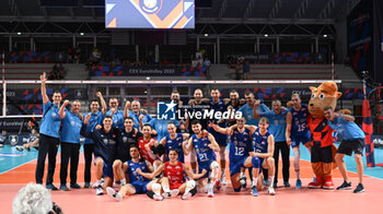 04/09/2023 - Serbia's group photo after the match - SERBIA VS ESTONIA - EUROVOLLEY MEN - VOLLEY