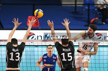 2023-09-04 - Italy's Lavia Daniele #15 attack - ITALY VS SWITZERLAND - CEV EUROVOLLEY MEN - VOLLEYBALL