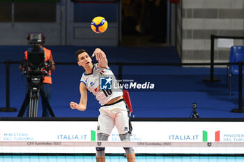 04/09/2023 - Italy's Romano Yuri #16 serve - ITALY VS SWITZERLAND - EUROVOLLEY MEN - VOLLEY