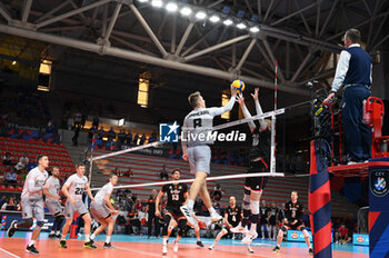 05/09/2023 - Estonia's Tammearu Mart #8 attack - BELGIUM VS ESTONIA - EUROVOLLEY MEN - VOLLEY