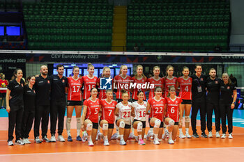 2023-08-16 - Switzerland team during CEV EuroVolley 2023 women Final Round Pool B volleyball match between Switzerland and Bosnia-Herzegovina at Arena di Monza, Monza, Italy on August 16, 2023 - CEV EUROVOLLEY 2023 - WOMEN - SWITZERLAND VS BOSNIA & HERZEGOVINA - INTERNATIONALS - VOLLEYBALL