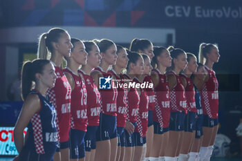 2023-08-16 - Croatia team looks on during CEV EuroVolley 2023 women Final Round Pool B volleyball match between Bulgaria and Croatia at Arena di Monza, Monza, Italy on August 16, 2023 - CEV EUROVOLLEY 2023 - WOMEN - BULGARIA VS CROATIA - INTERNATIONALS - VOLLEYBALL