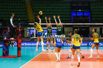 2023-08-17 - Iman Isanovic #5 of Bosnia-Herzegovina seen in action during CEV EuroVolley 2023 women Final Round Pool B volleyball match between Bosnia-Herzegovina and Bulgaria at Arena di Monza, Monza, Italy on August 17, 2023 - CEV EUROVOLLEY 2023 - WOMEN - BOSNIA & HERZEGOVINA VS BULGARIA - INTERNATIONALS - VOLLEYBALL