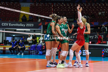 2023-08-17 - Bulgaria players celebrate the victory at the end of the match during CEV EuroVolley 2023 women Final Round Pool B volleyball match between Bosnia-Herzegovina and Bulgaria at Arena di Monza, Monza, Italy on August 17, 2023 - CEV EUROVOLLEY 2023 - WOMEN - BOSNIA & HERZEGOVINA VS BULGARIA - INTERNATIONALS - VOLLEYBALL