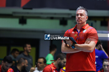2023-08-17 - Guillermo Naranjo Hernandez Head Coach of Romania looks on during CEV EuroVolley 2023 women Final Round Pool B volleyball match between Romania and Croatia at Arena di Monza, Monza, Italy on August 17, 2023 - CEV EUROVOLLEY 2023 - WOMEN - ROMANIA VS CROATIA - INTERNATIONALS - VOLLEYBALL