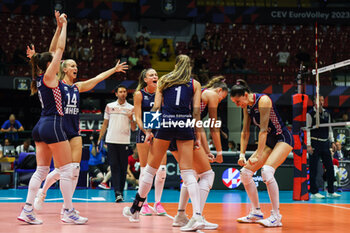 2023-08-17 - Croatia players celebrate during CEV EuroVolley 2023 women Final Round Pool B volleyball match between Romania and Croatia at Arena di Monza, Monza, Italy on August 17, 2023 - CEV EUROVOLLEY 2023 - WOMEN - ROMANIA VS CROATIA - INTERNATIONALS - VOLLEYBALL
