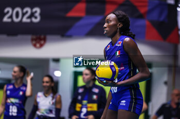 2023-08-18 - Paola Ogechi Egonu #18 of Italy seen in action during CEV EuroVolley 2023 women Final Round Pool B volleyball match between Italy and Zwitzerland at Arena di Monza, Monza, Italy on August 18, 2023 - CEV EUROVOLLEY 2023 - WOMEN - ITALY VS SWITZERLAND - INTERNATIONALS - VOLLEYBALL