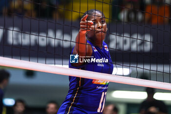 2023-08-18 - Miriam Fatime Sylla #17 of Italy gestures during CEV EuroVolley 2023 women Final Round Pool B volleyball match between Italy and Zwitzerland at Arena di Monza, Monza, Italy on August 18, 2023 - CEV EUROVOLLEY 2023 - WOMEN - ITALY VS SWITZERLAND - INTERNATIONALS - VOLLEYBALL