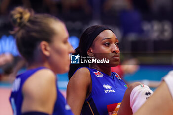 2023-08-18 - Loveth Oghosasere Omoruyi #21 of Italy looks on during CEV EuroVolley 2023 women Final Round Pool B volleyball match between Italy and Zwitzerland at Arena di Monza, Monza, Italy on August 18, 2023 - CEV EUROVOLLEY 2023 - WOMEN - ITALY VS SWITZERLAND - INTERNATIONALS - VOLLEYBALL