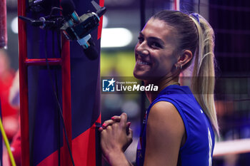 2023-08-18 - Alessia Orro #8 of Italy smiling during CEV EuroVolley 2023 women Final Round Pool B volleyball match between Italy and Zwitzerland at Arena di Monza, Monza, Italy on August 18, 2023 - CEV EUROVOLLEY 2023 - WOMEN - ITALY VS SWITZERLAND - INTERNATIONALS - VOLLEYBALL